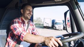 Ce salariu are un șofer de TIR în Germania? În România, munca pe camion este plătită cu mult mai puțin